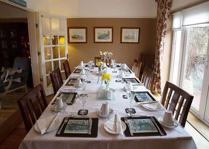 Annandale House فندق مبيت وإفطار