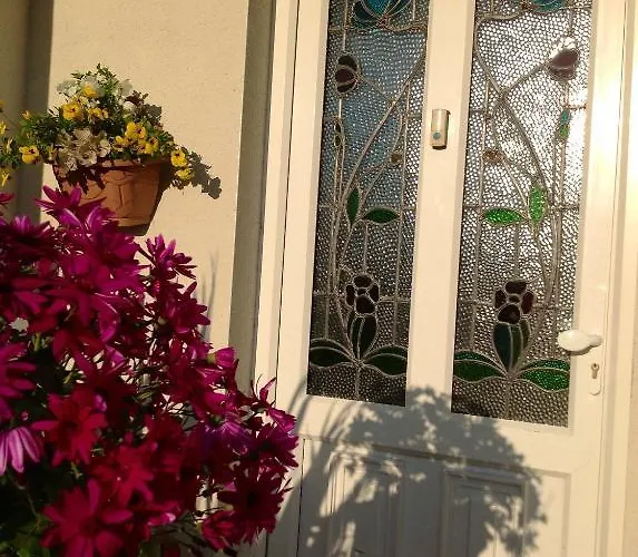 Annandale House فندق مبيت وإفطار 3*