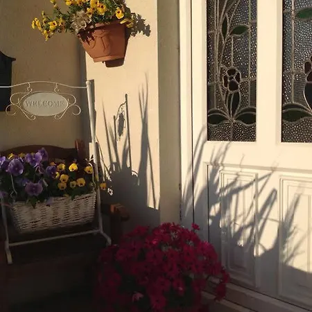 לינה וארוחת בוקר Annandale House דבלין