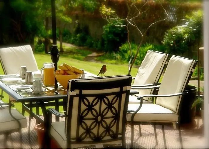 Annandale House Oda ve Kahvaltı 3*