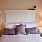 Annandale House Bed & Breakfast