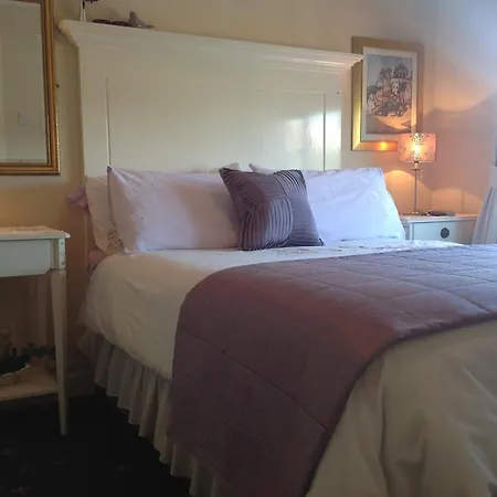 Annandale House לינה וארוחת בוקר 3*