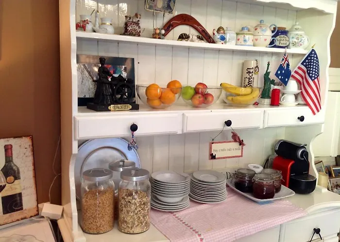 Annandale House Bed & Breakfast